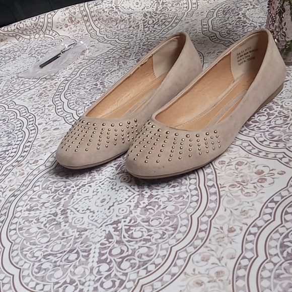 NWOT New Directions studded flats - Picture 5 of 15